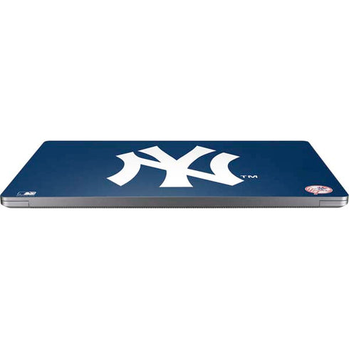 MLB New York Yankees - Solid Distressed Universal Laptop 13in (10.6 x 7.6in) Skin